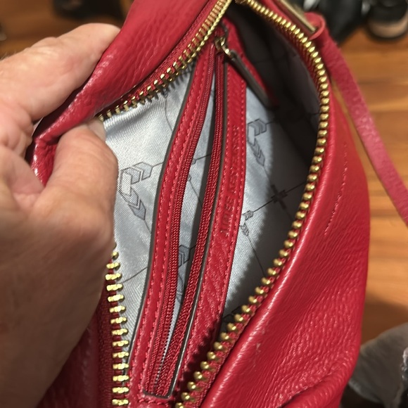 Red leather - Picture 4 of 5